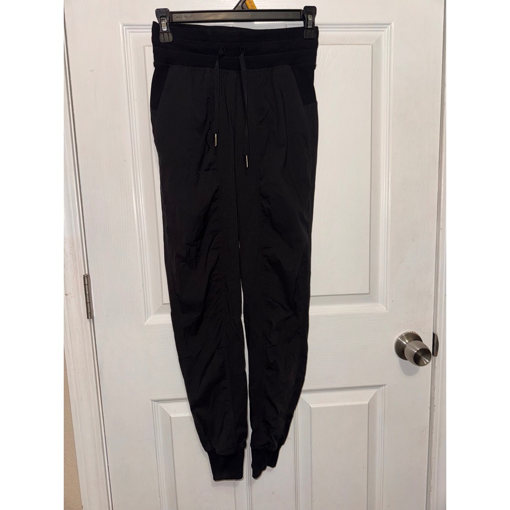 Lululemon dancing jogger size 0